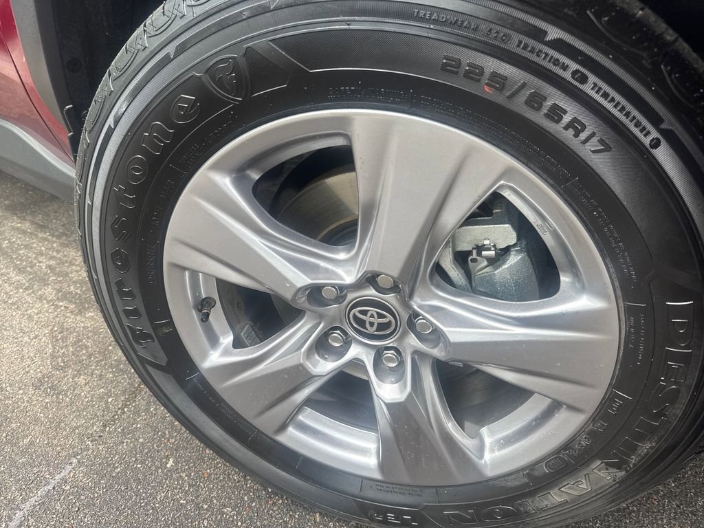 Used 2025 Toyota RAV4 XLE w/ Convenience Package image 38