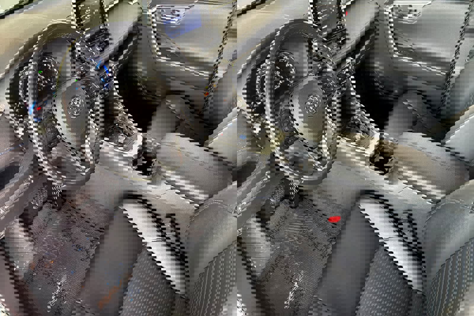 Used 2019 Toyota RAV4 XSE w/ Carpet Mat Package image 13