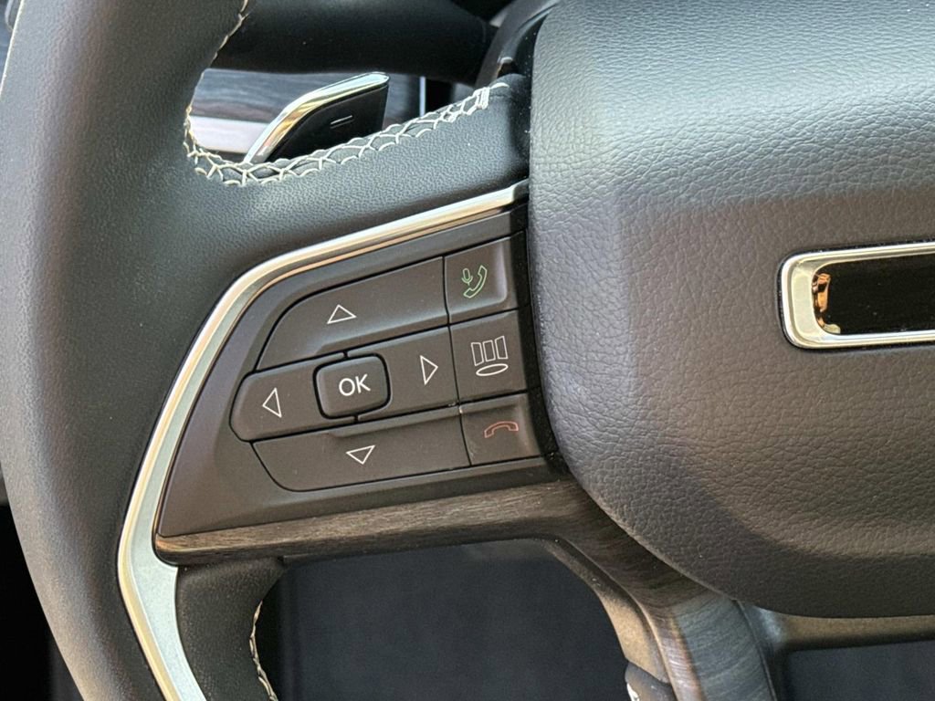 Used 2023 Jeep Grand Cherokee L Limited image 23