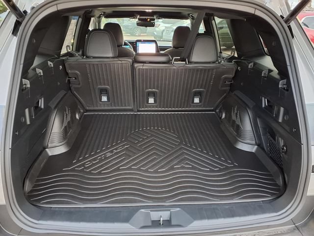 New 2026 Subaru Outback Touring AWD/4WD image 9