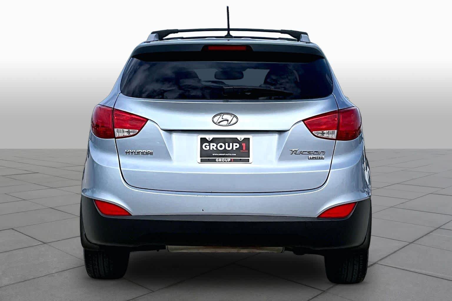 Used 2012 Hyundai Tucson Limited FWD image 4