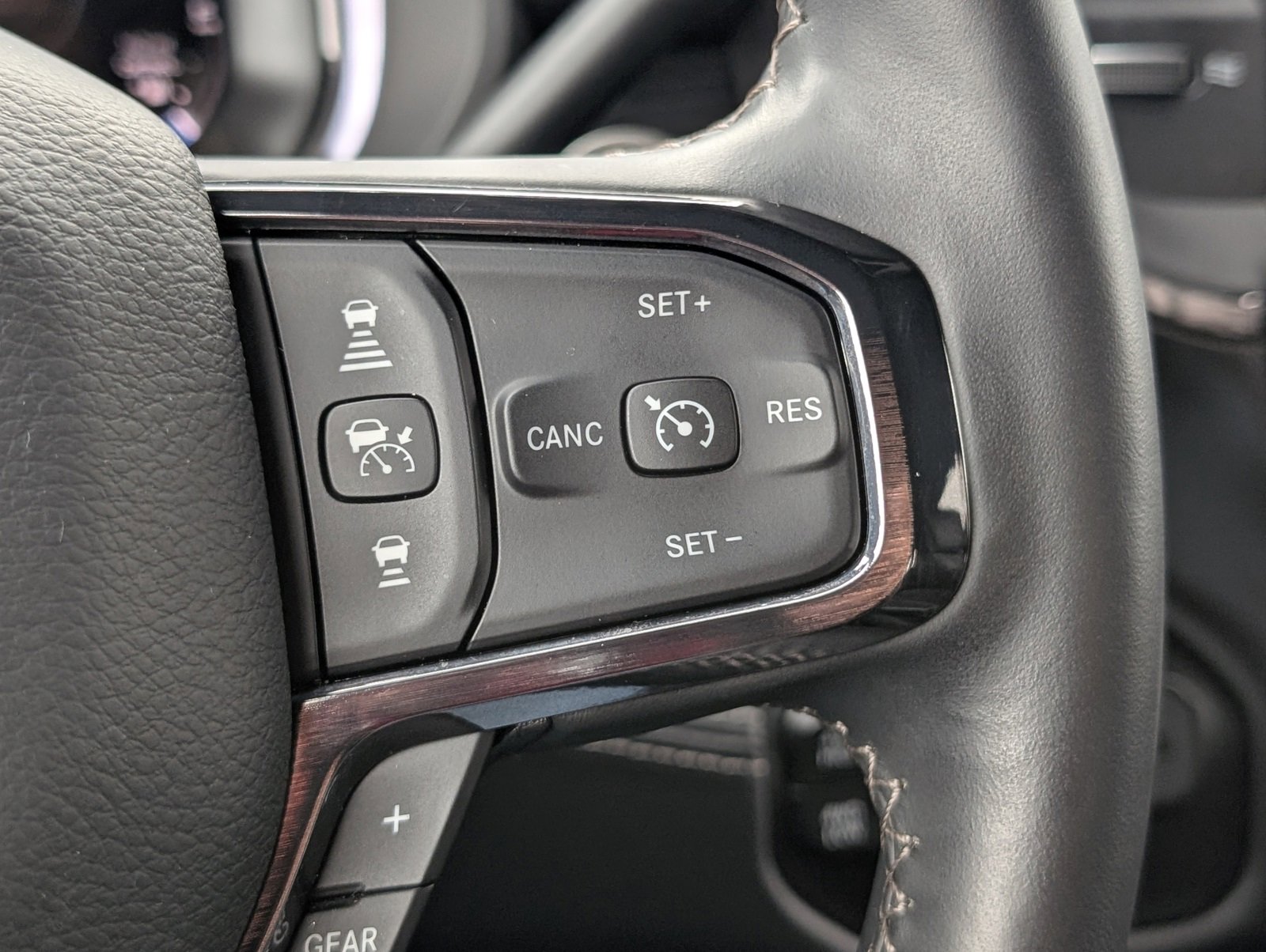 Used 2024 RAM 2500 Limited image 26