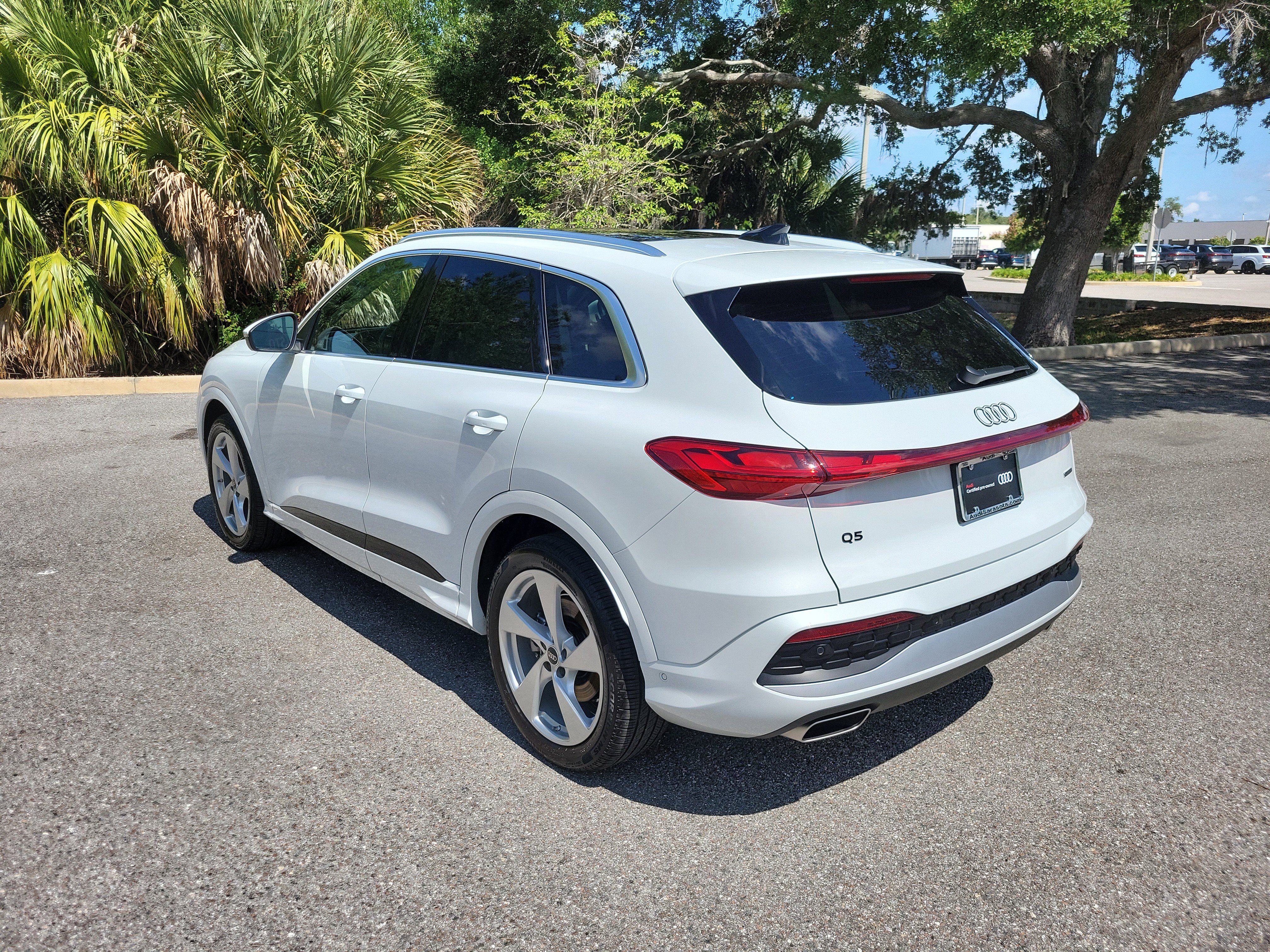 Certified 2025 Audi Q5 Prestige AWD/4WD image 6