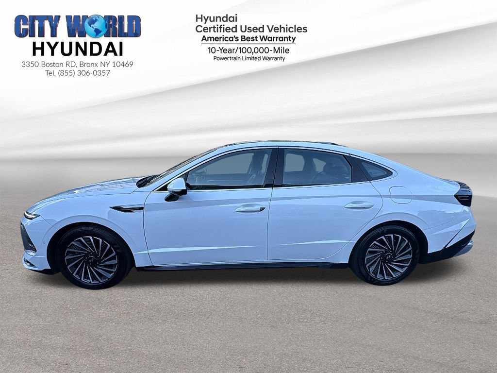 Used 2025 Hyundai Sonata Limited FWD image 2
