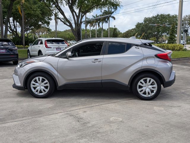 Used 2019 Toyota C-HR LE image 9