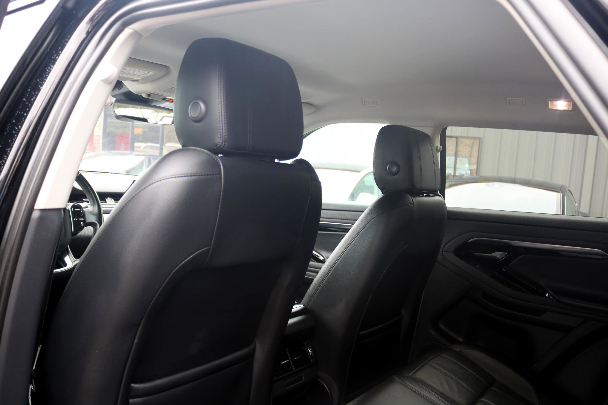 Used 2020 Land Rover Range Rover Evoque S image 32