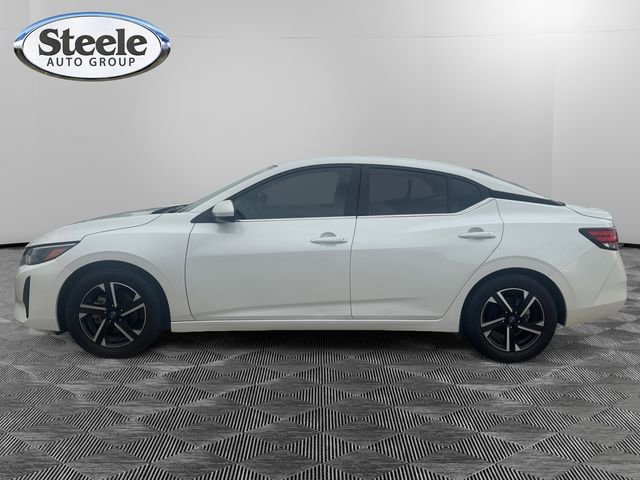 Used 2024 Nissan Sentra SV FWD image 2