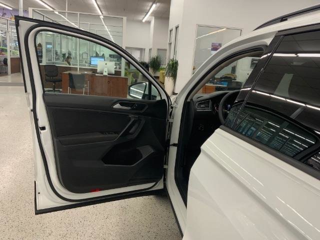 Used 2019 Volkswagen Tiguan S image 27