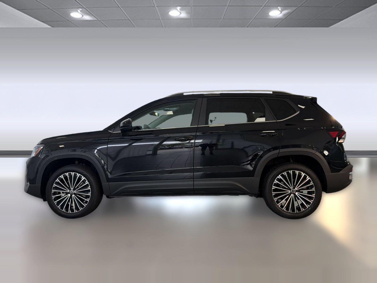 New 2026 Volkswagen Taos SE FWD image 2
