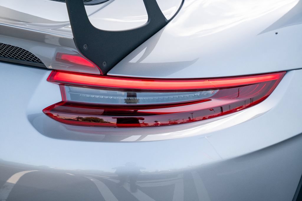 Used 2018 Porsche 911 GT2 RS RWD image 17