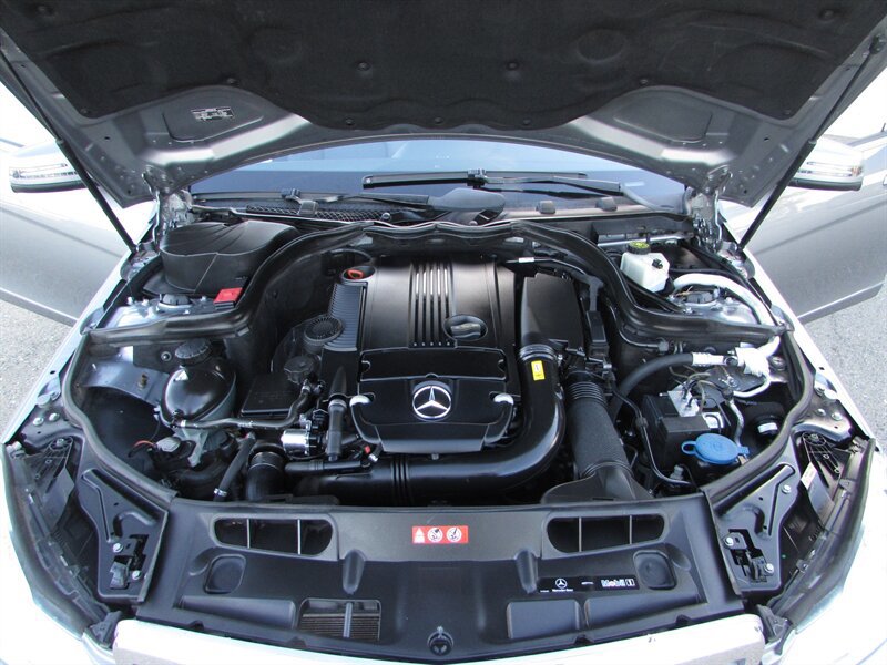 Used 2012 Mercedes-Benz C 250 Sedan image 34