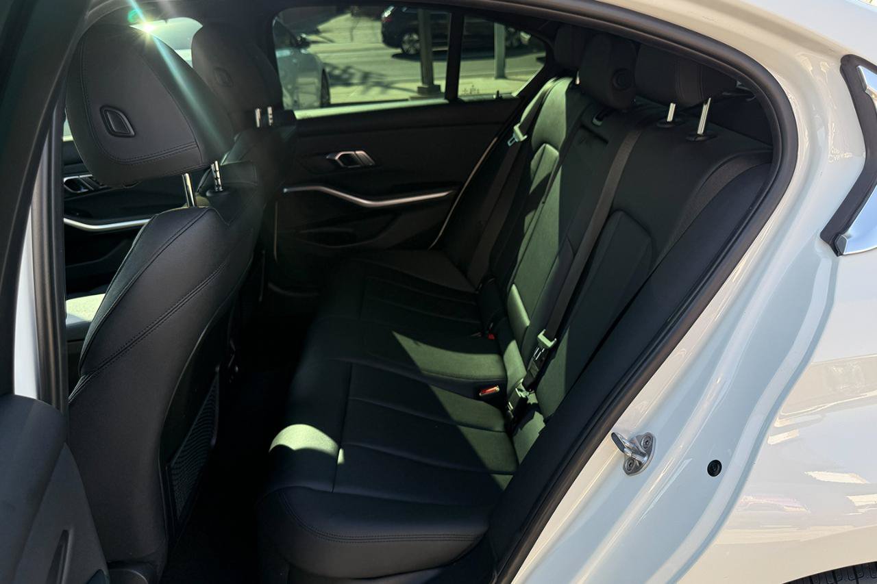 Used 2020 BMW 330i Sedan RWD image 21