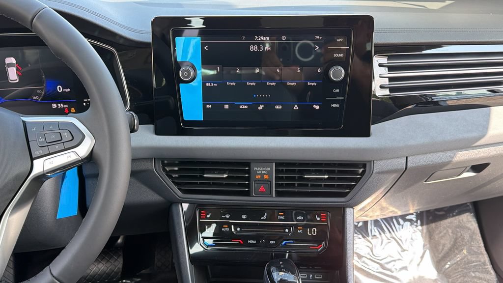 New 2026 Volkswagen Jetta SE FWD image 9