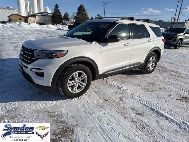 Used 2022 Ford Explorer XLT w/ Equipment Group 202A image 7
