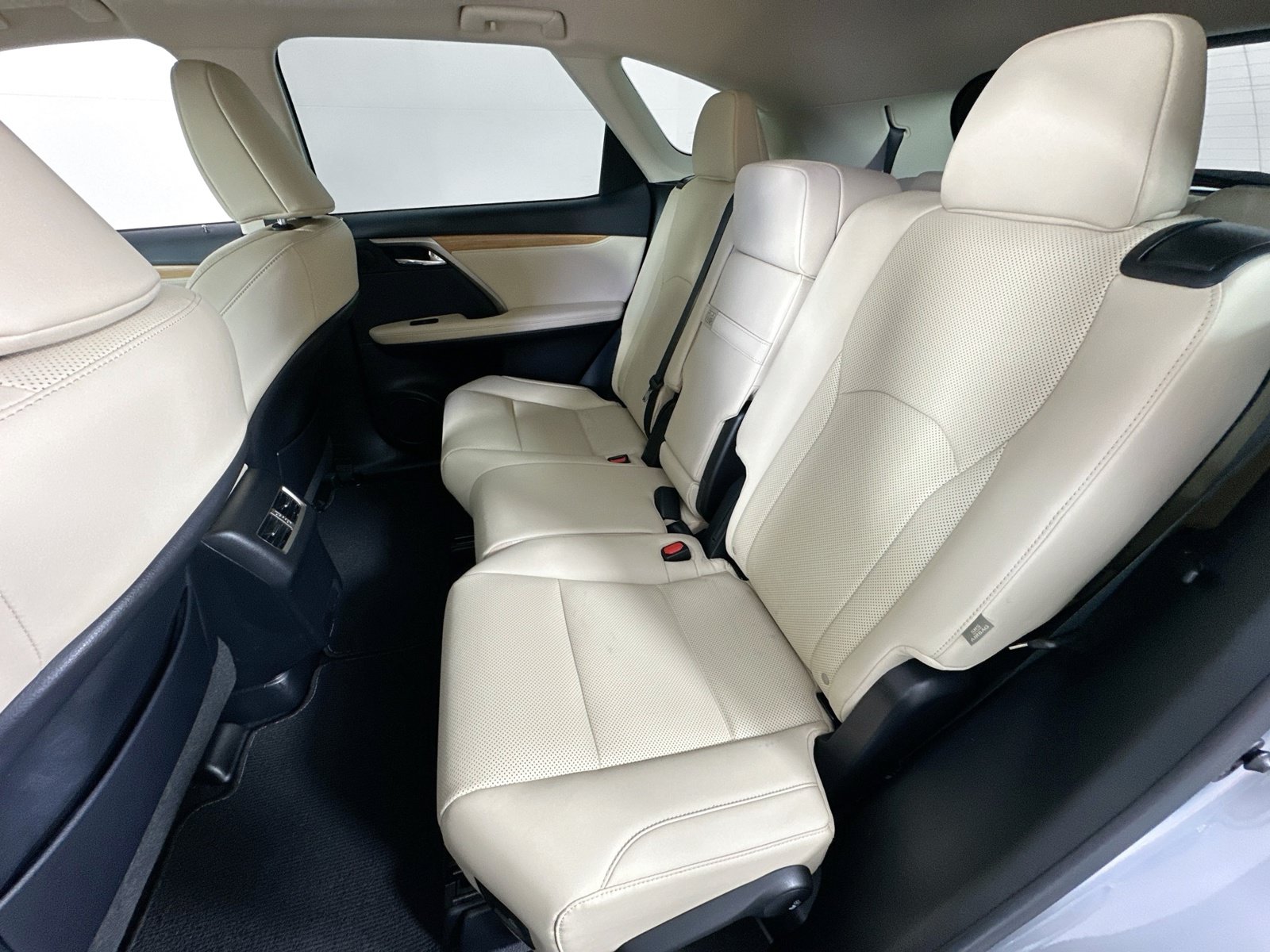 Used 2022 Lexus RX 350L FWD w/ Premium Package image 24