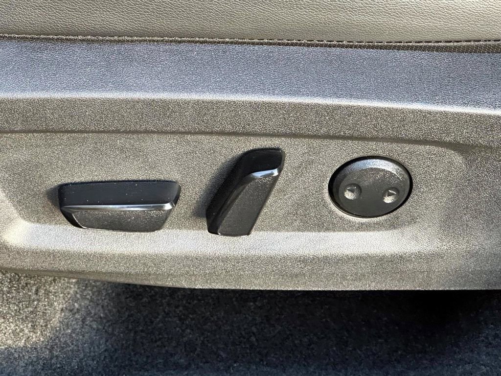 Certified 2025 Nissan Murano SL image 18