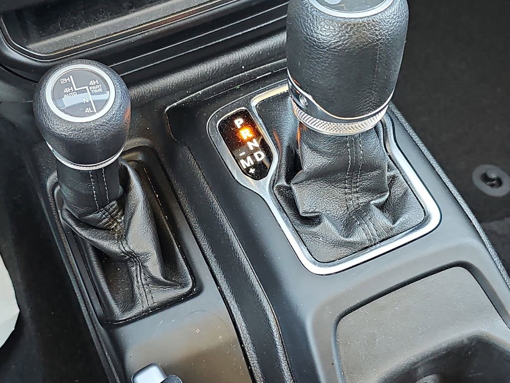 Used 2023 Jeep Wrangler Unlimited w/ Cold Weather Group image 30