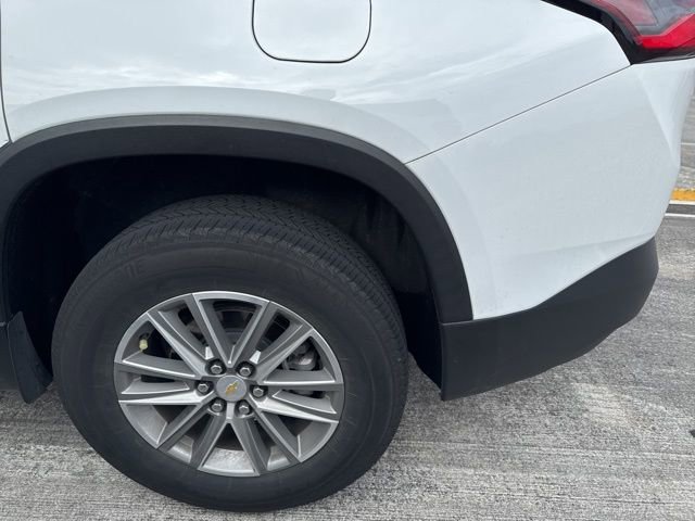 Used 2023 Chevrolet Traverse LT image 16