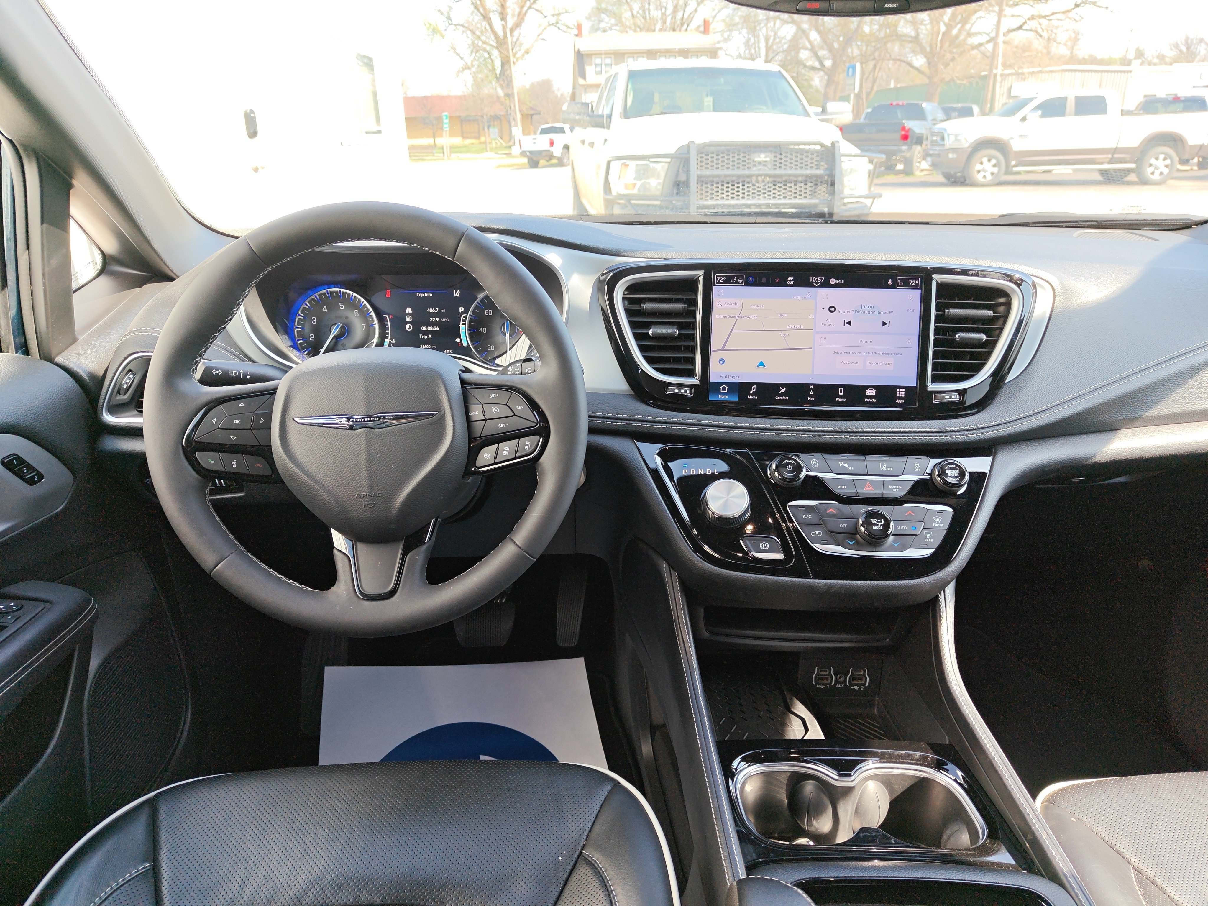 Used 2025 Chrysler Pacifica Limited FWD image 17