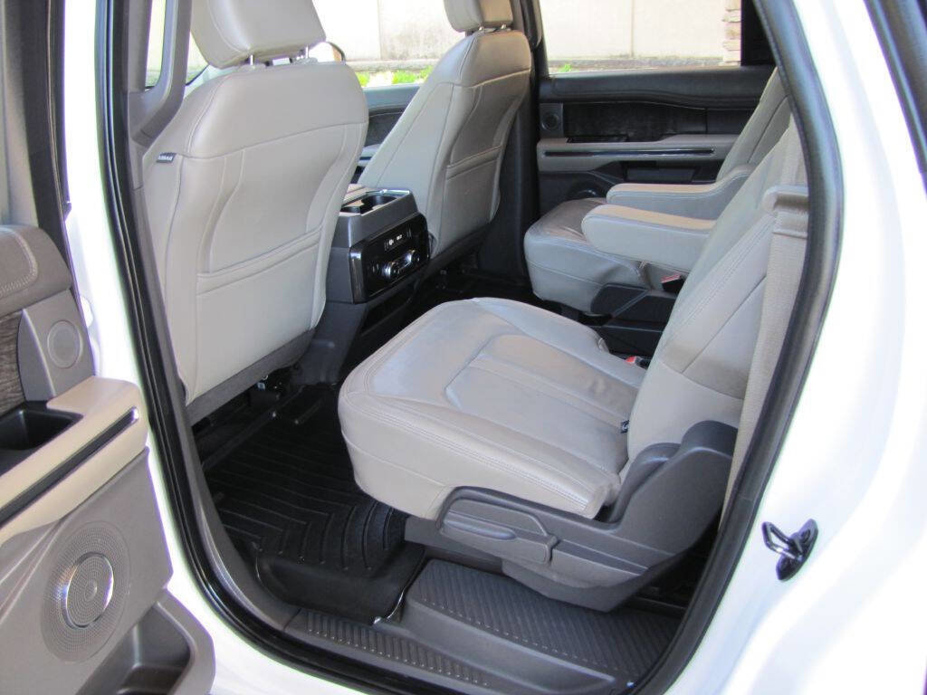 Used 2018 Ford Expedition Max Limited w/ Equipment Group 301A RWD image 19
