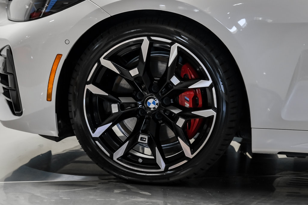 Used 2025 BMW M440i Convertible w/ Premium Package RWD image 62
