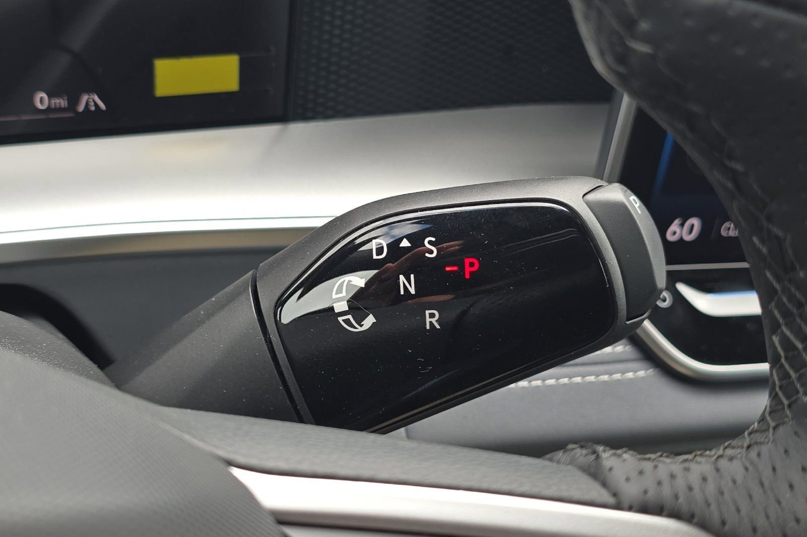New 2026 Volkswagen Tiguan SE R-Line AWD/4WD image 20