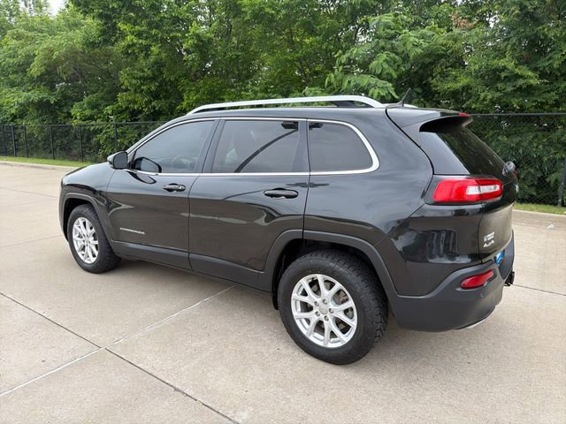 Used 2015 Jeep Cherokee Latitude w/ Comfort/Convenience Group AWD/4WD image 3