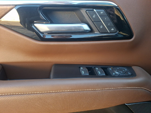 Certified 2025 Chevrolet Tahoe High Country AWD/4WD image 14