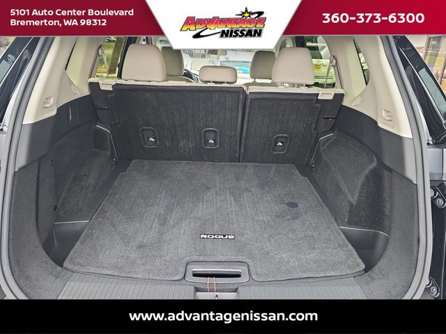 Used 2023 Nissan Rogue SV image 18