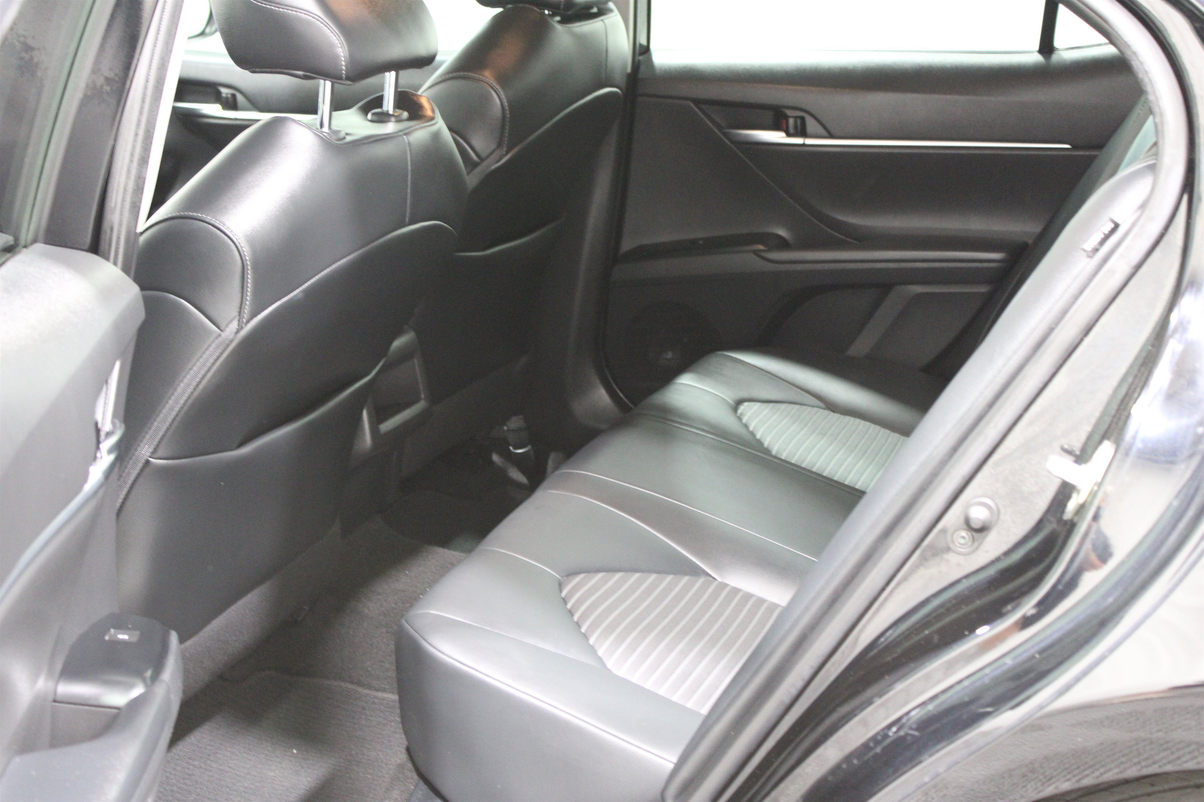 Used 2020 Toyota Camry SE w/ Protection Package (Q2) FWD image 21