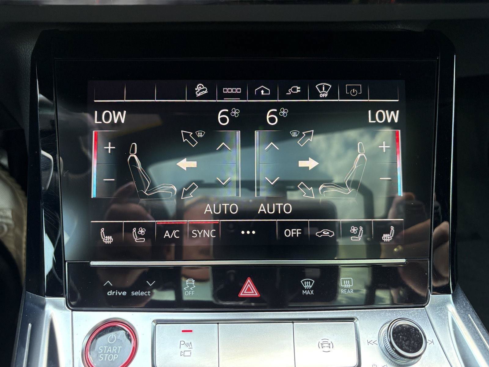 Used 2023 Audi e-tron S Prestige w/ Prestige Package AWD/4WD image 17