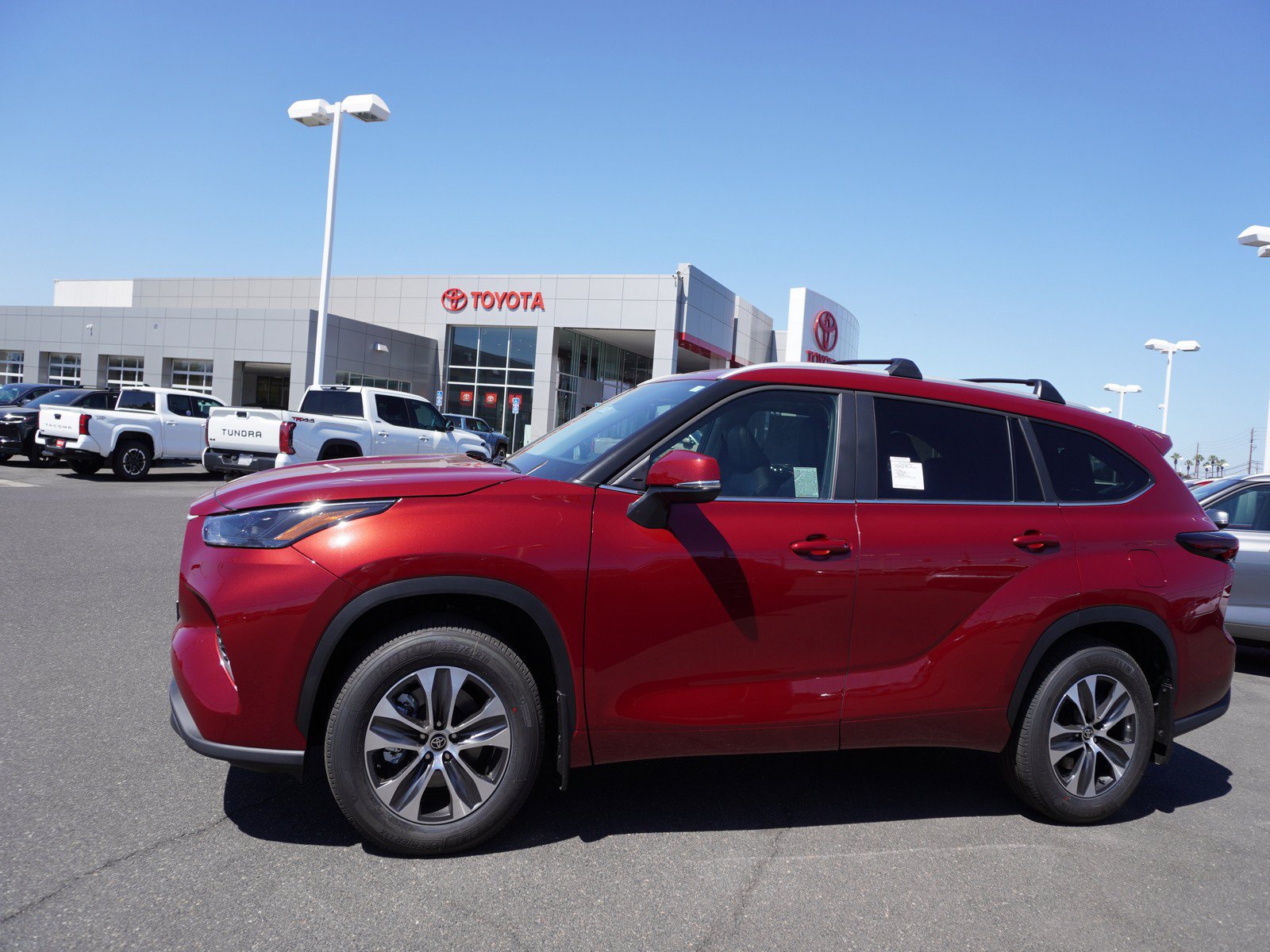 New 2026 Toyota Highlander XLE AWD/4WD image 6