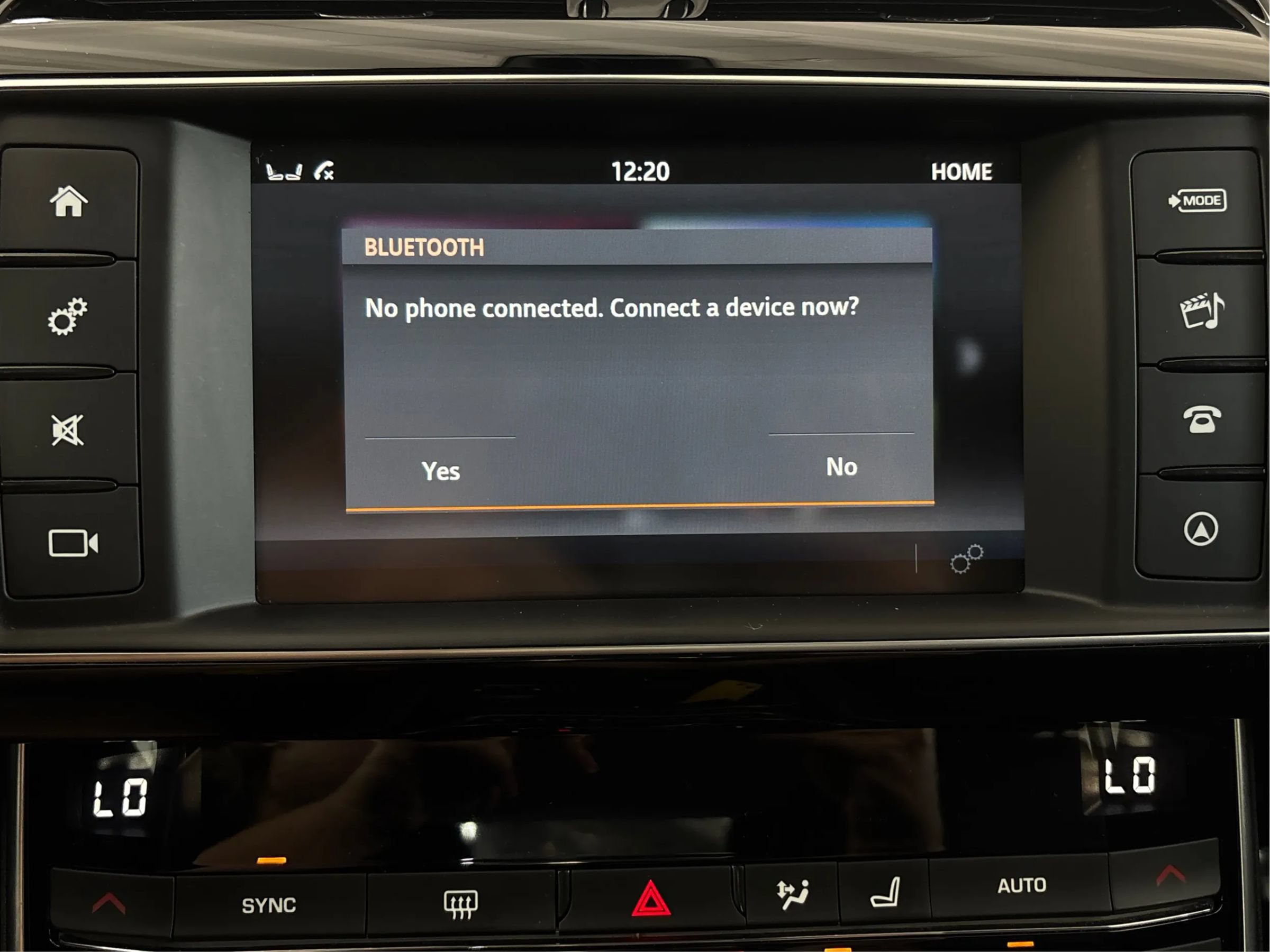 Used 2018 Jaguar XE Prestige AWD/4WD image 44