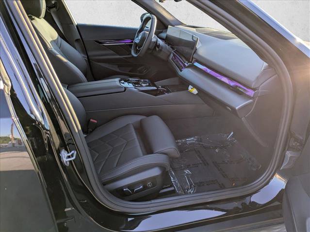 Certified 2024 BMW i5 eDrive40i w/ M Sport Package image 22