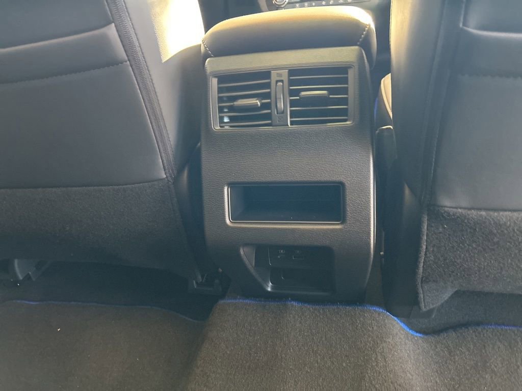 New 2025 Mitsubishi Outlander SE image 30