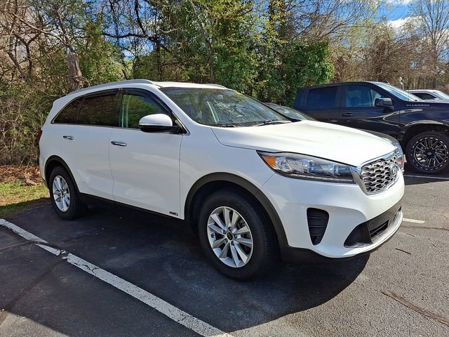 Used 2020 Kia Sorento LX w/ LX I4 Convenience Package image 3