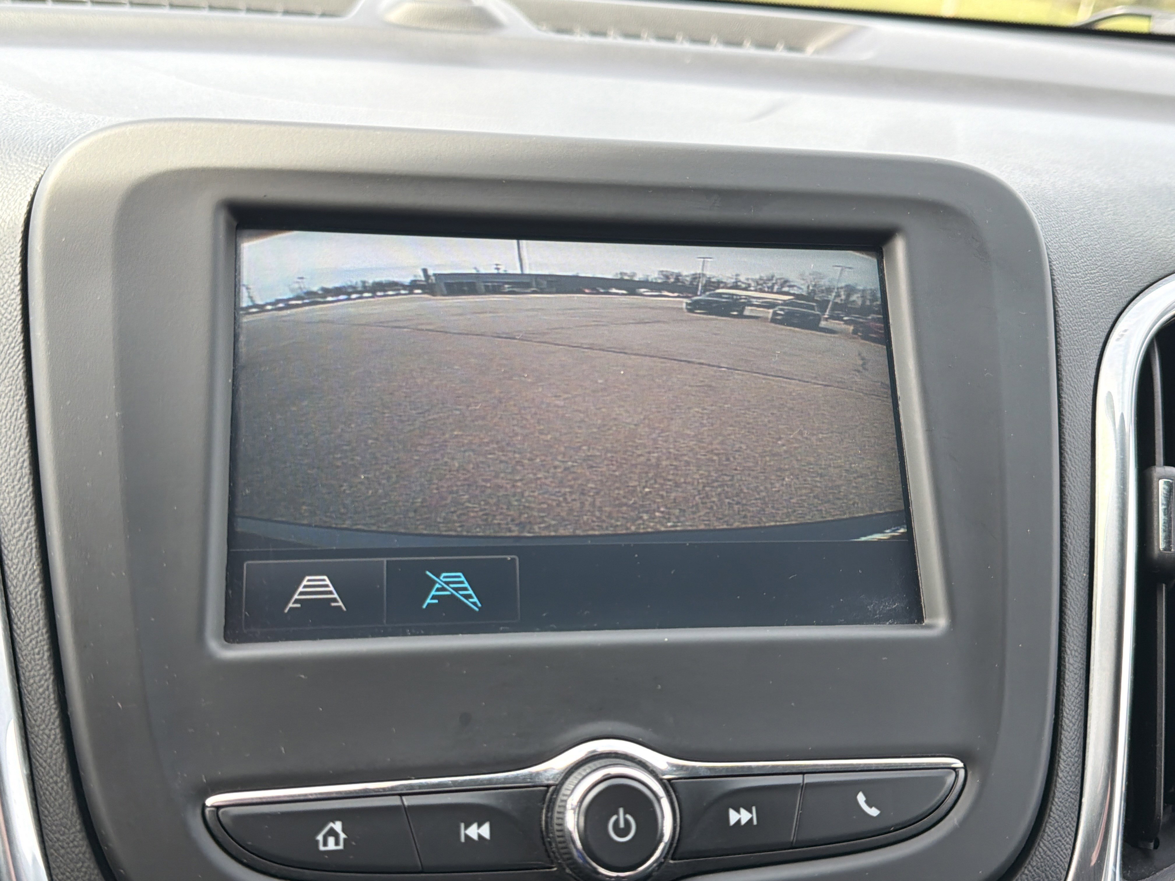 Used 2018 Chevrolet Equinox LT image 18