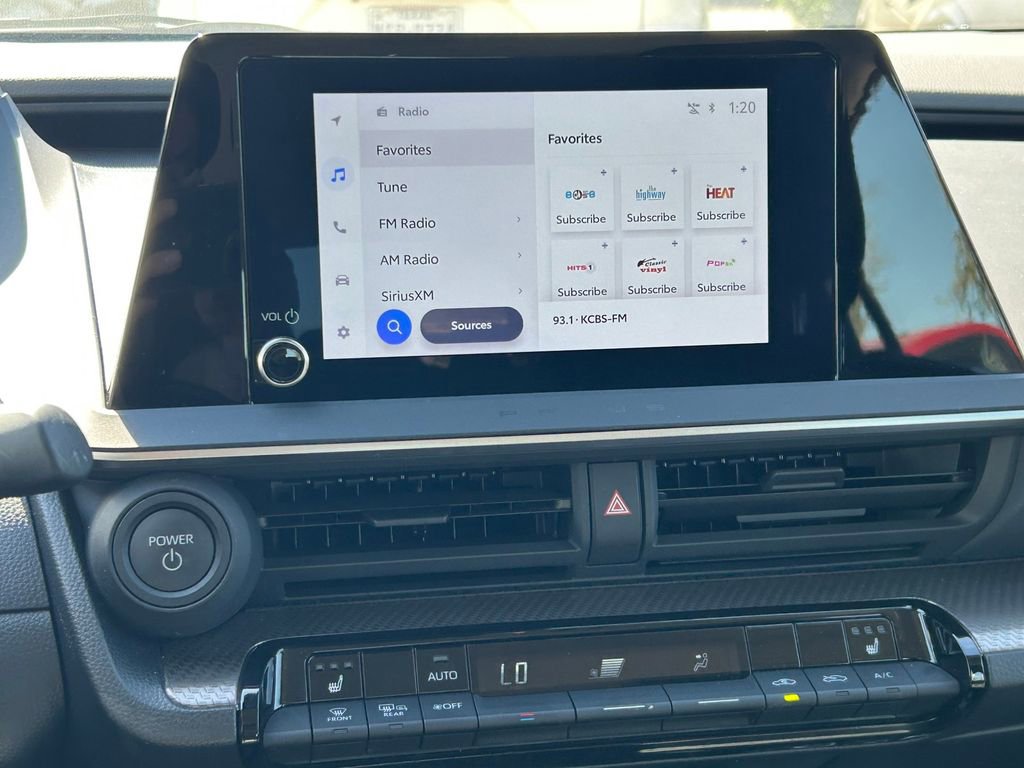 Used 2025 Toyota Prius XLE FWD image 19