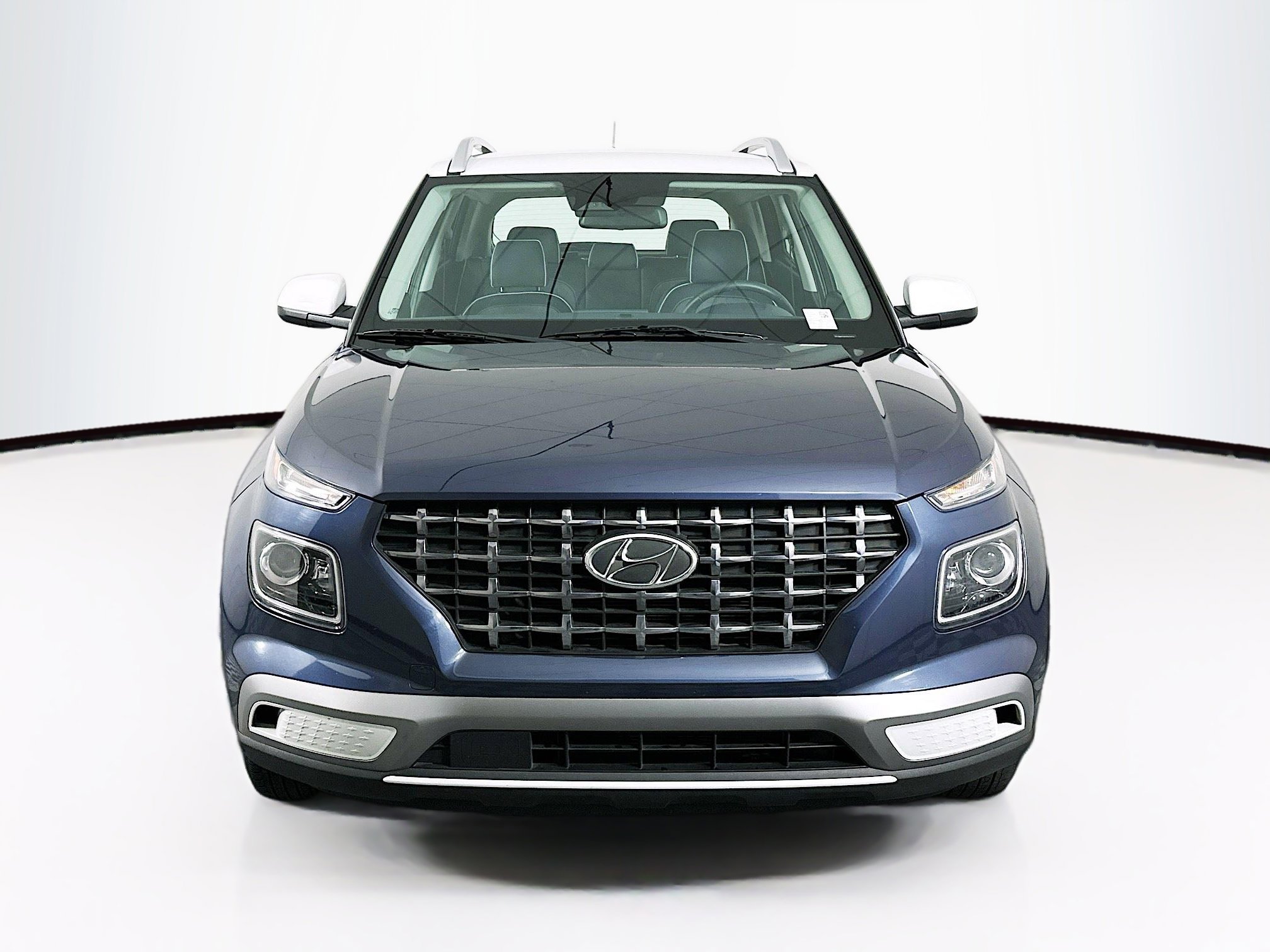 Used 2023 Hyundai Venue Limited w/ Cargo Package image 2