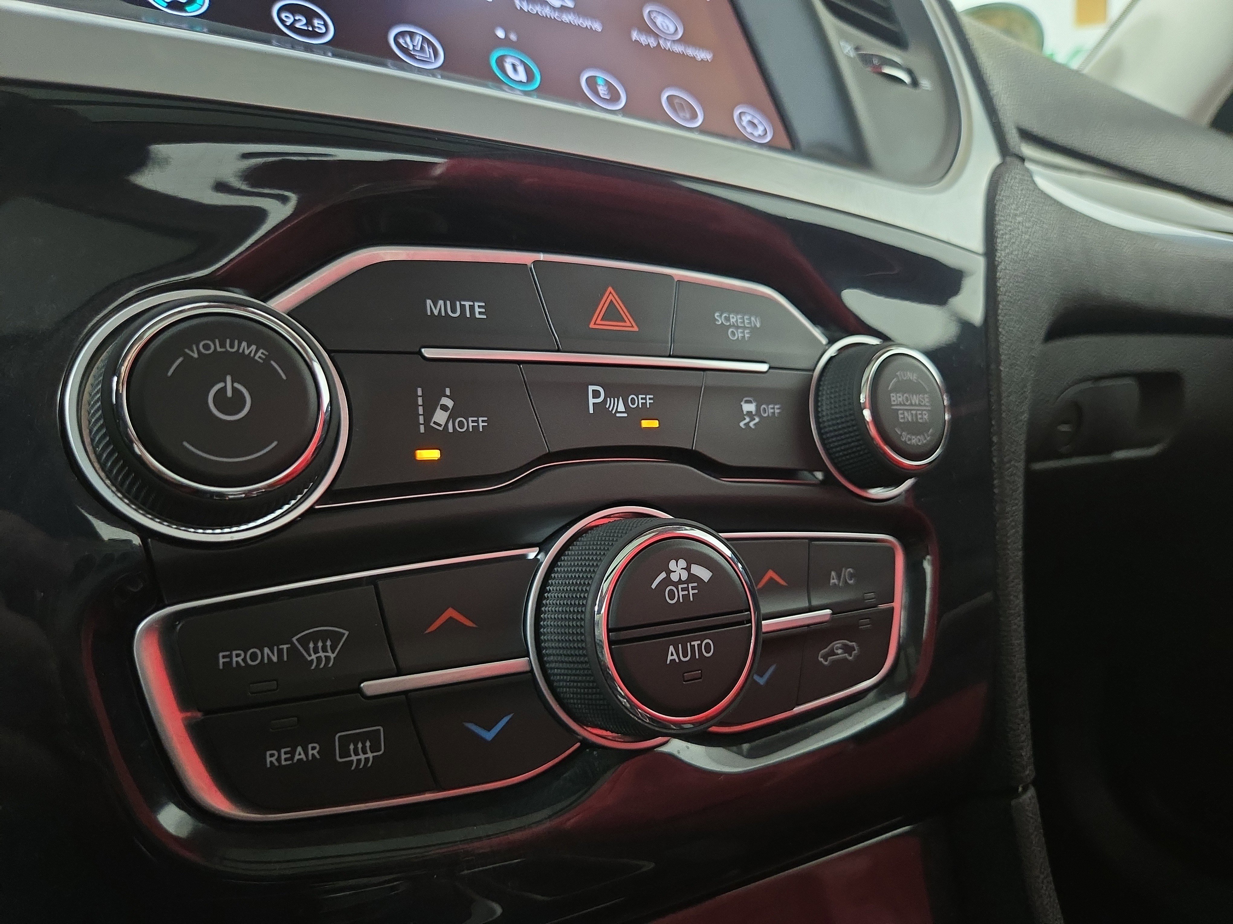 Used 2023 Chrysler 300 Touring L w/ Popular Equipment Group image 28