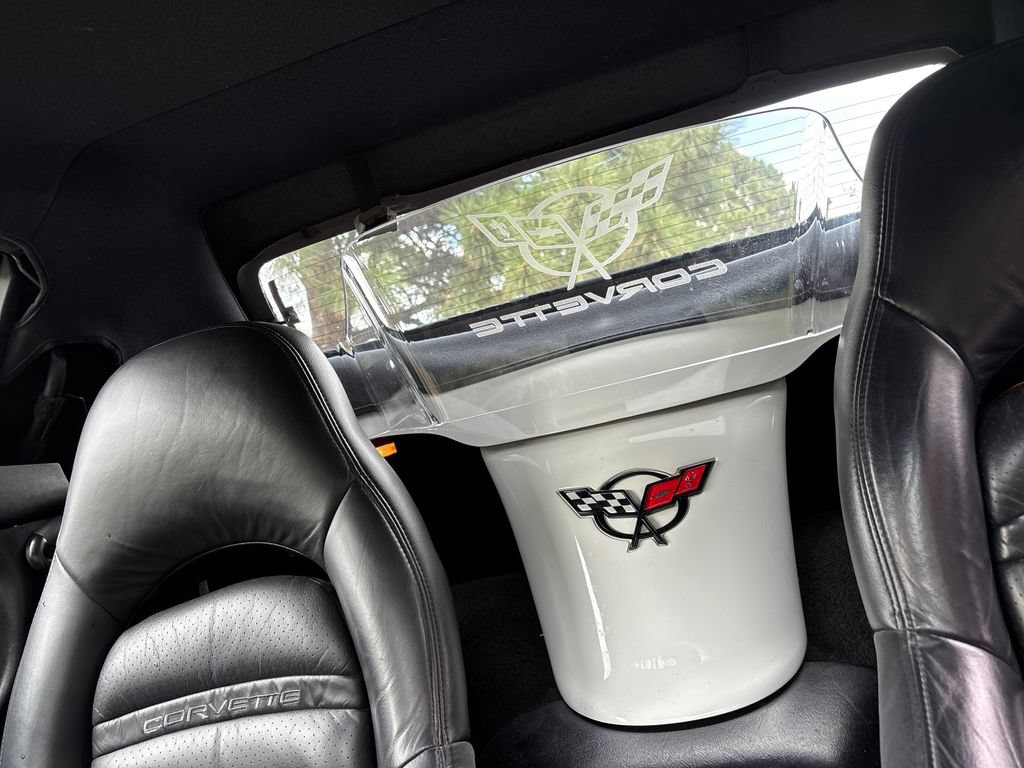 Used 1998 Chevrolet Corvette Convertible RWD image 13