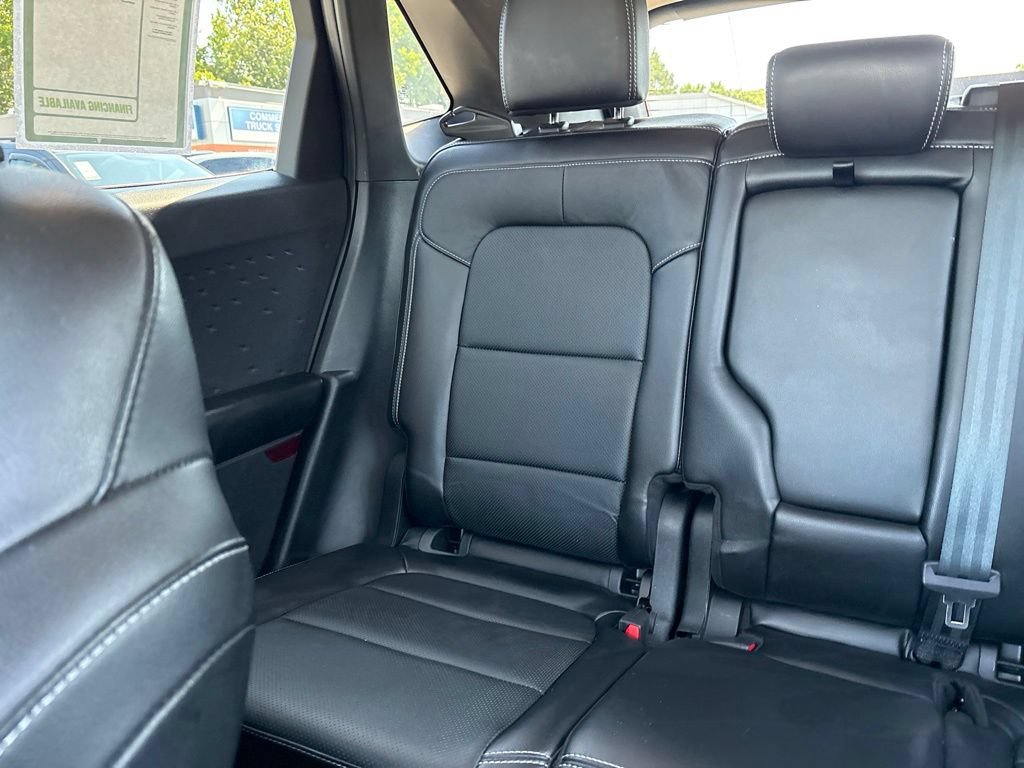 Used 2020 Ford Escape Titanium w/ Titanium Premium Package 2.0 AWD/4WD image 12