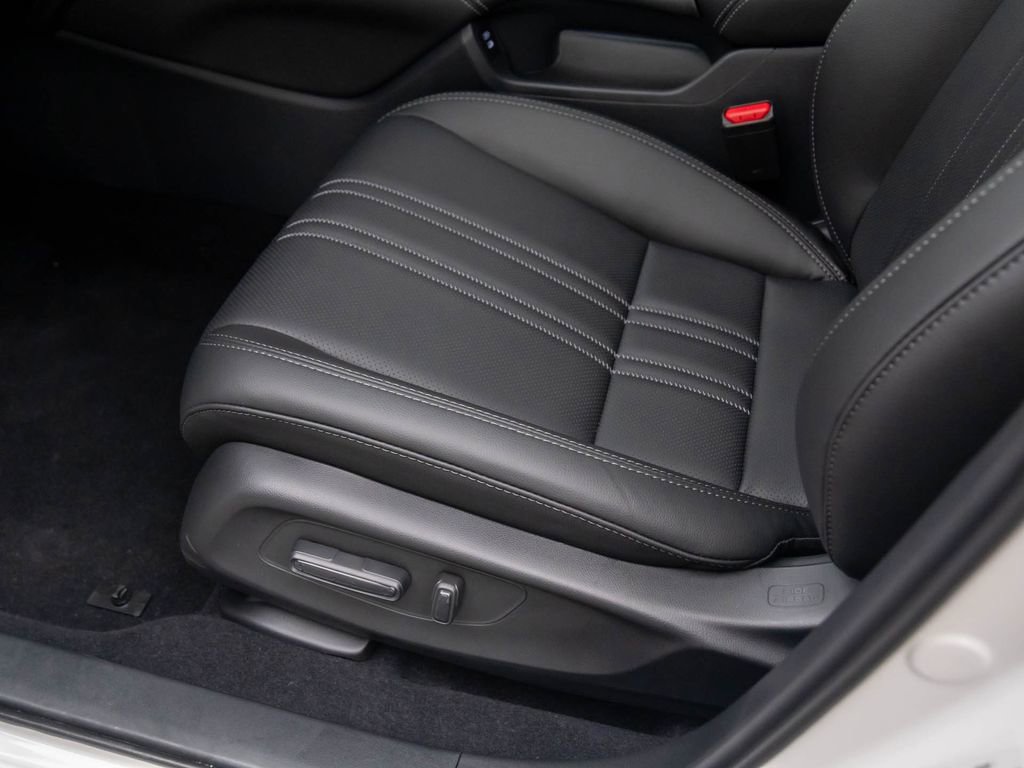 New 2026 Honda HR-V EX-L image 16
