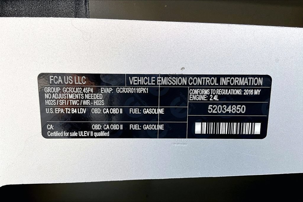 Certified 2016 Jeep Renegade Trailhawk AWD/4WD image 36
