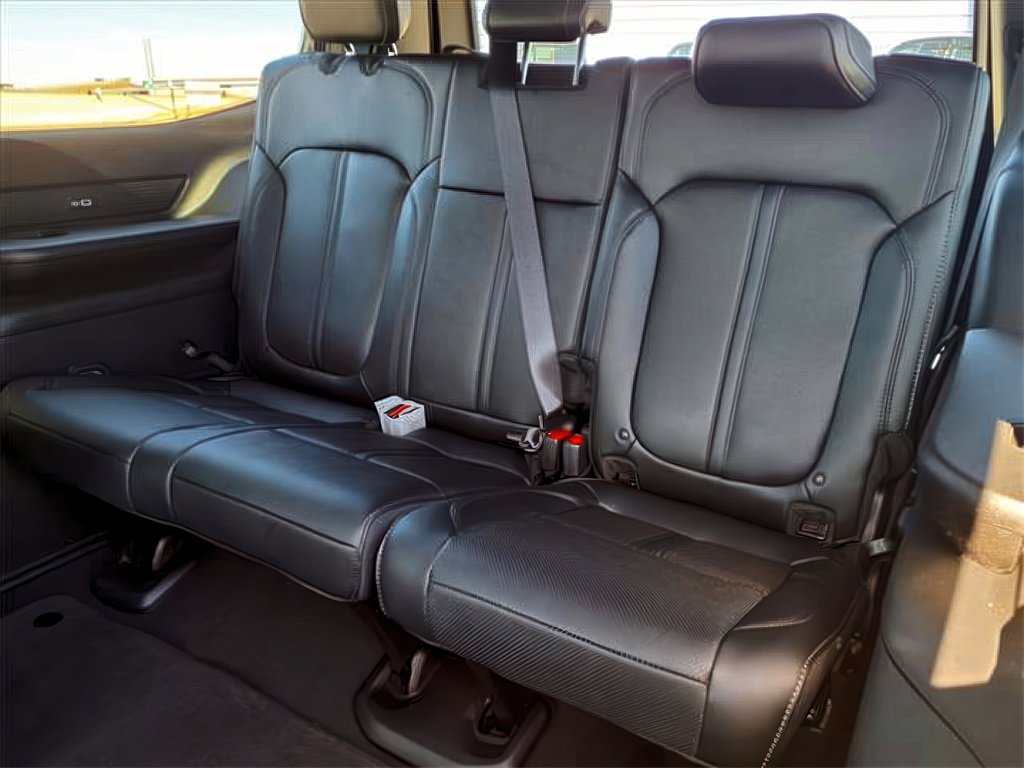 New 2025 Jeep Wagoneer Series II w/ Convenience Group I image 17