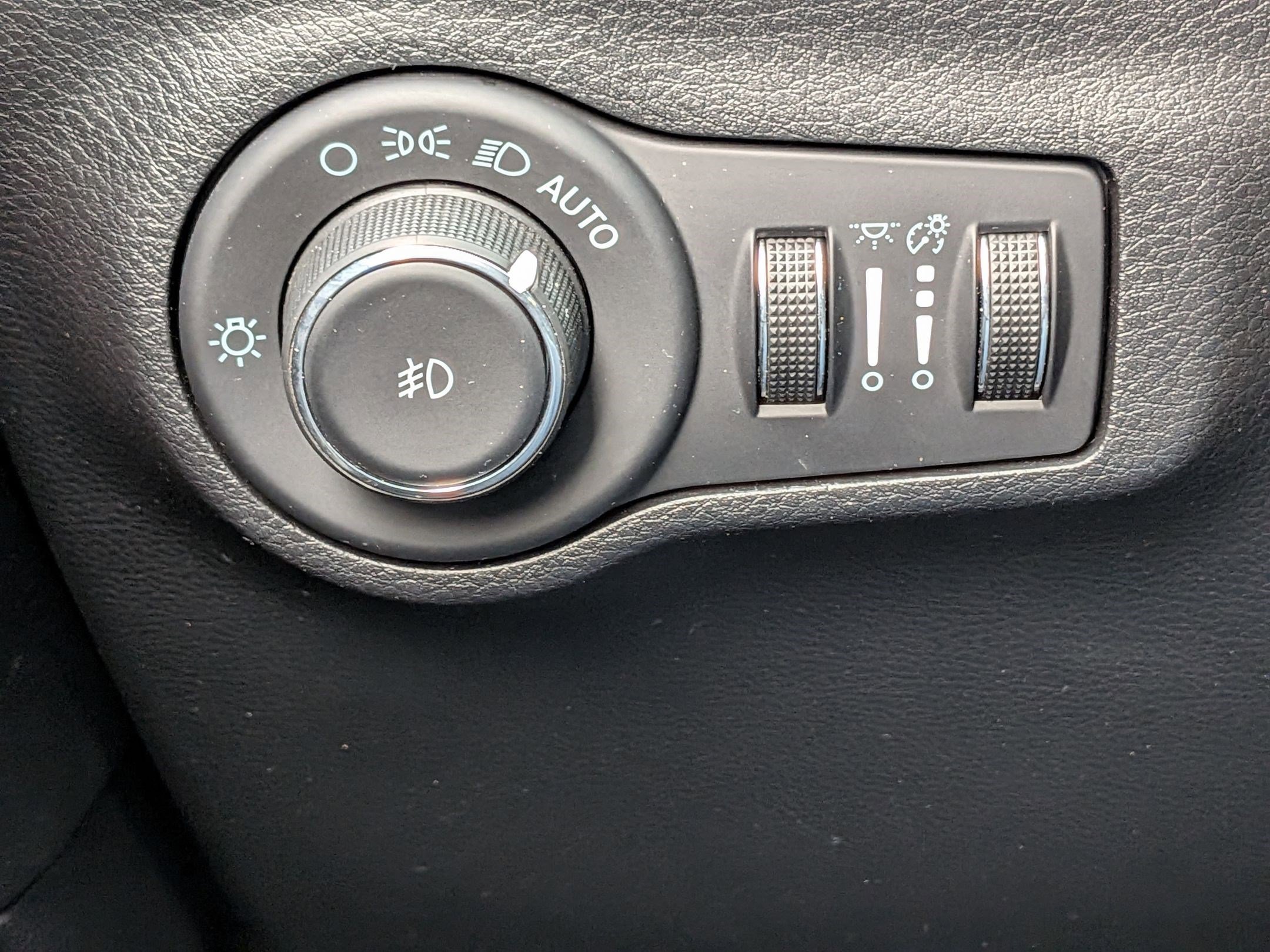 Certified 2021 Jeep Compass Latitude image 19