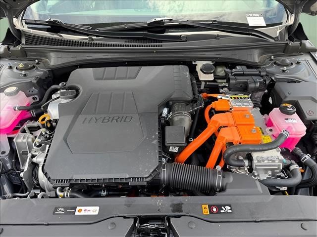 Certified 2025 Hyundai Elantra SEL FWD image 16