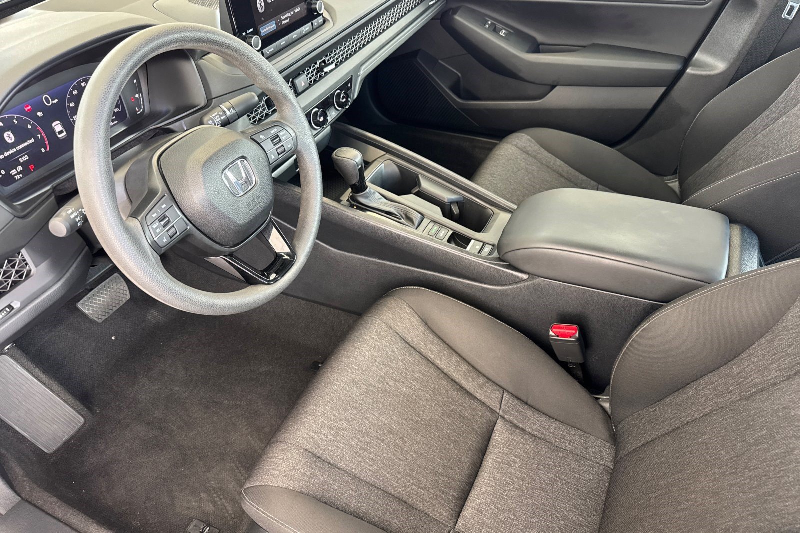 Certified 2025 Honda Accord SE image 4