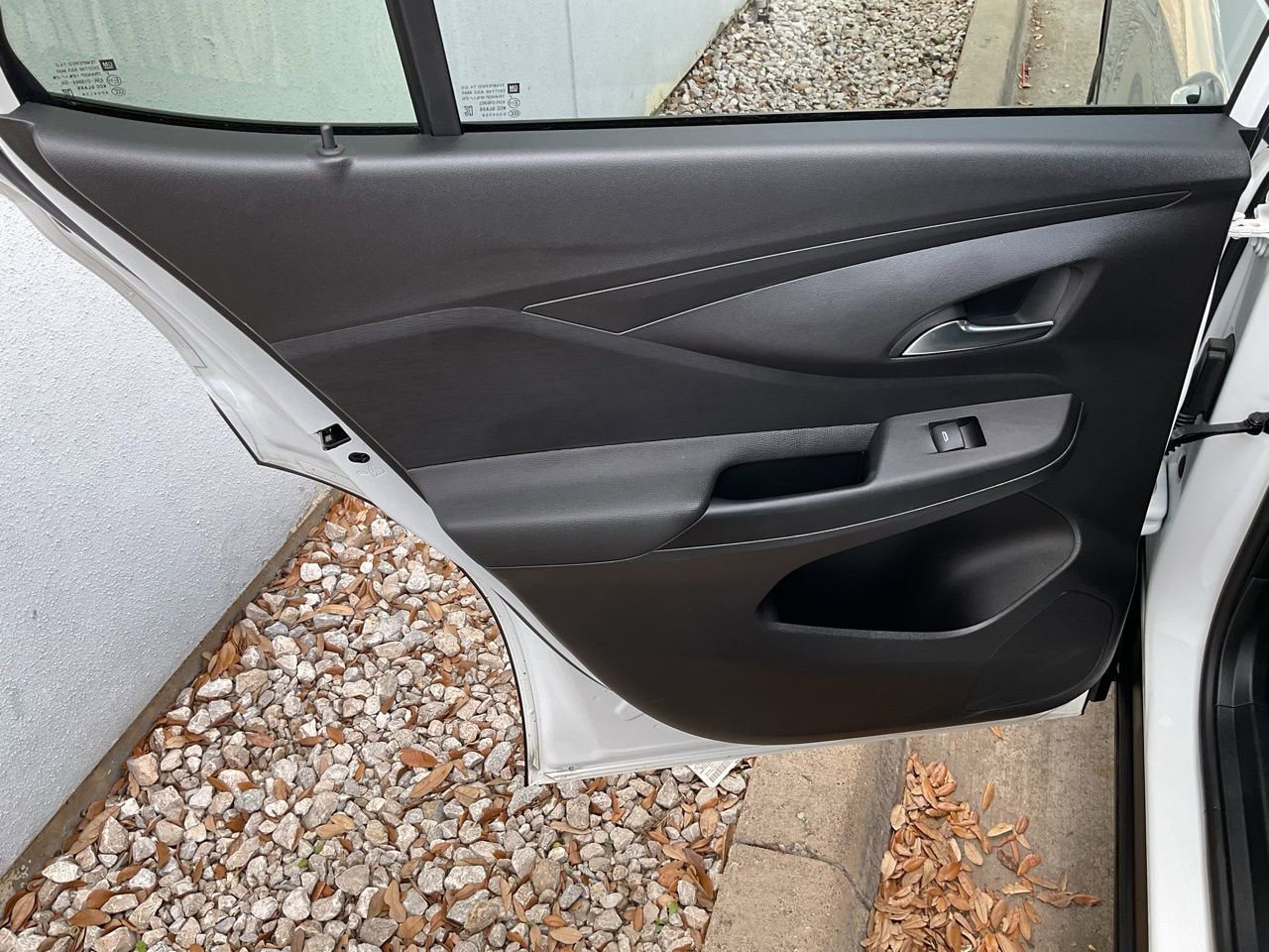 Used 2025 Buick Envista Preferred image 19