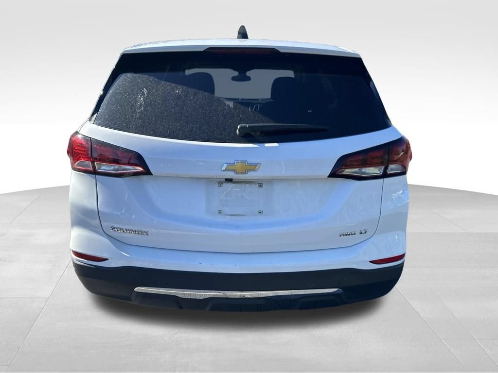 Used 2024 Chevrolet Equinox LT AWD/4WD image 4